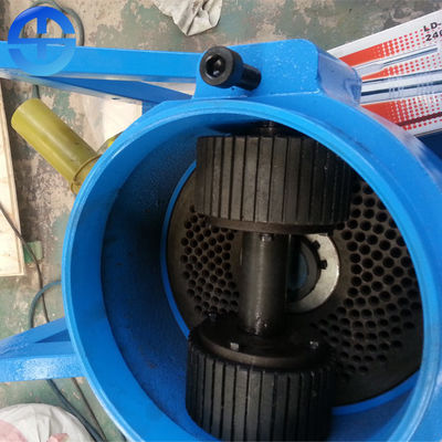 Έλεγχος 3 PLC τυποποιημένος 200kg/H 300kg/H επίπεδος μύλος σβόλων κύβων φάσης