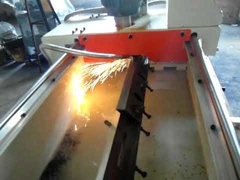 Μηχανή τριβής με μαχαίρι